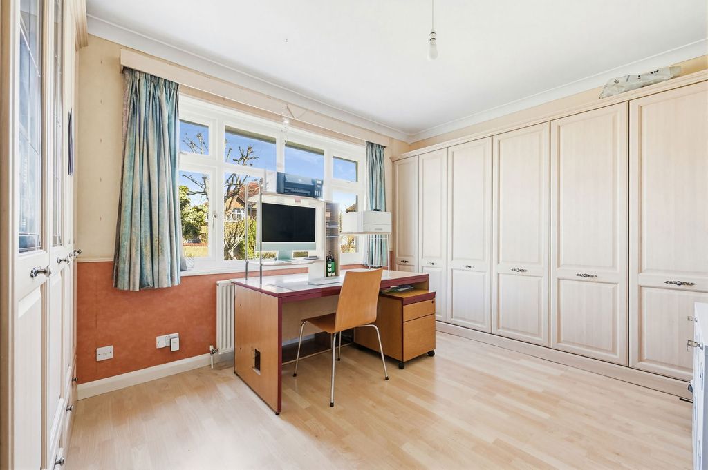 Property photo 3 of 22