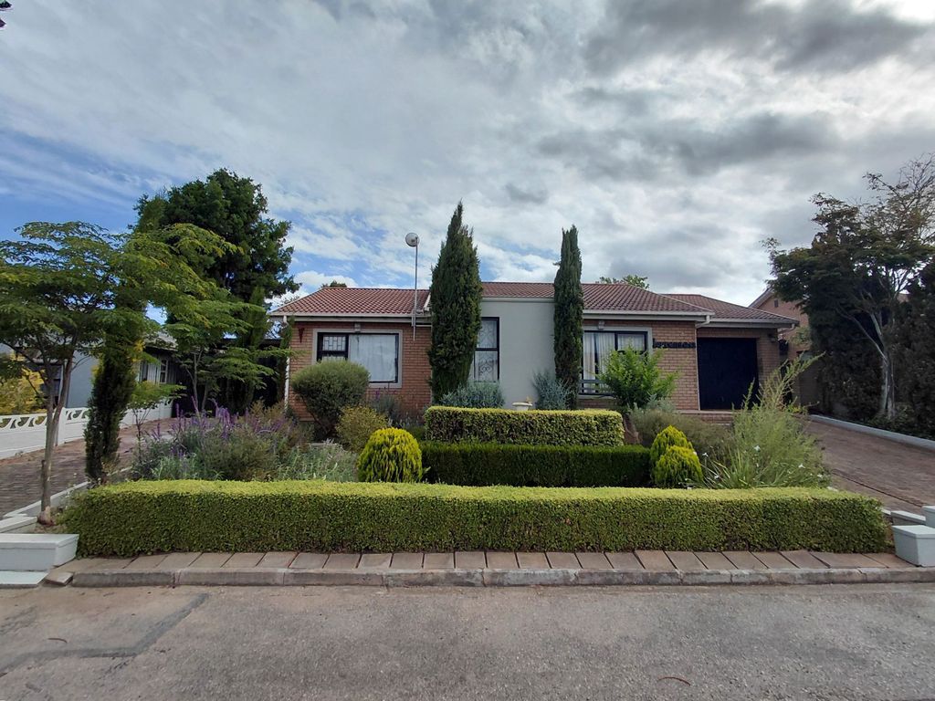 Property photo 1 of 52 1Sr1686277