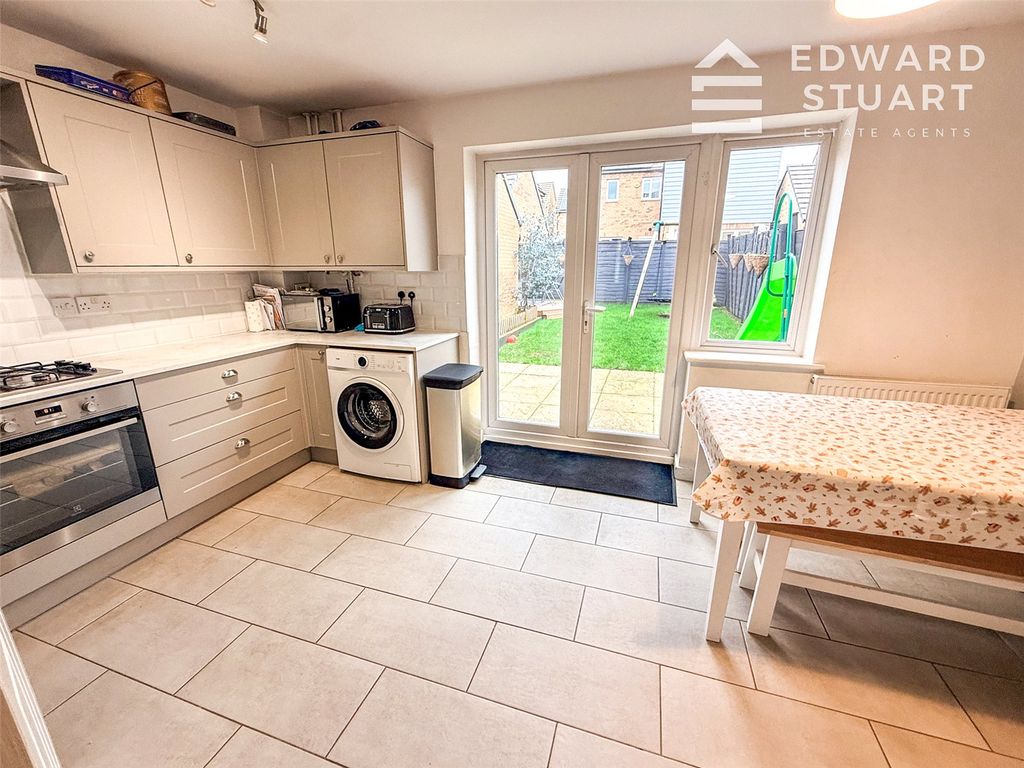 Property photo 3 of 13 Picture No. 02