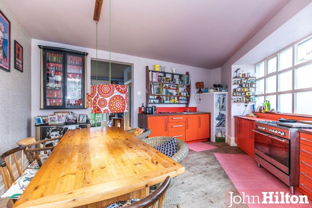 Property photo 2 of 21 Normanton Street-18.Jpg