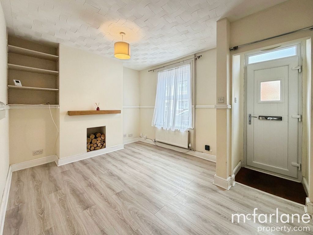 Property photo 2 of 12