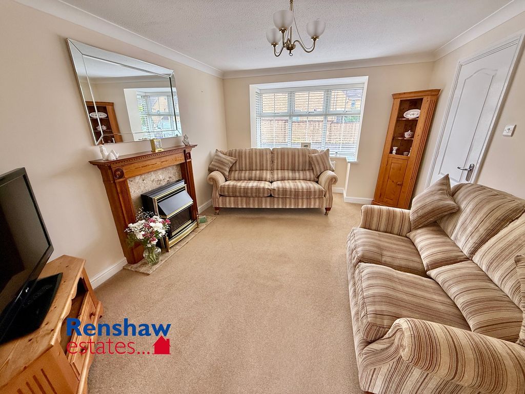 Property photo 3 of 19 L (1)