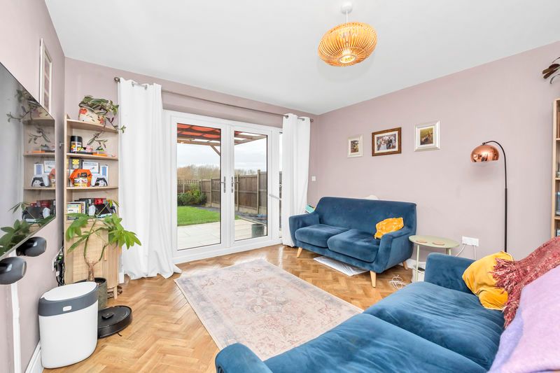 Property photo 3 of 18 Sitting Room