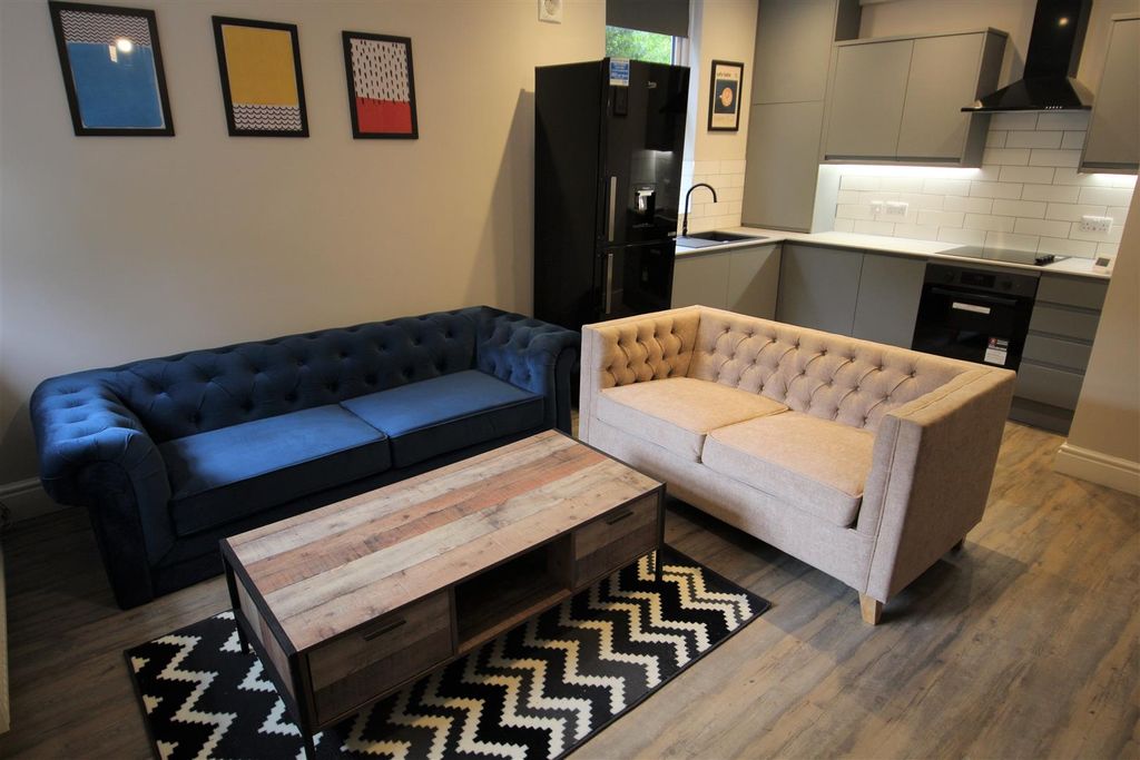 Property photo 1 of 10 Living 2.Jpg