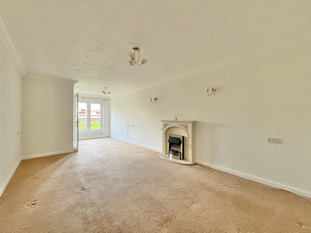 Property photo 2 of 20 Photo 6