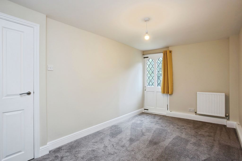 Property photo 3 of 17 Photo