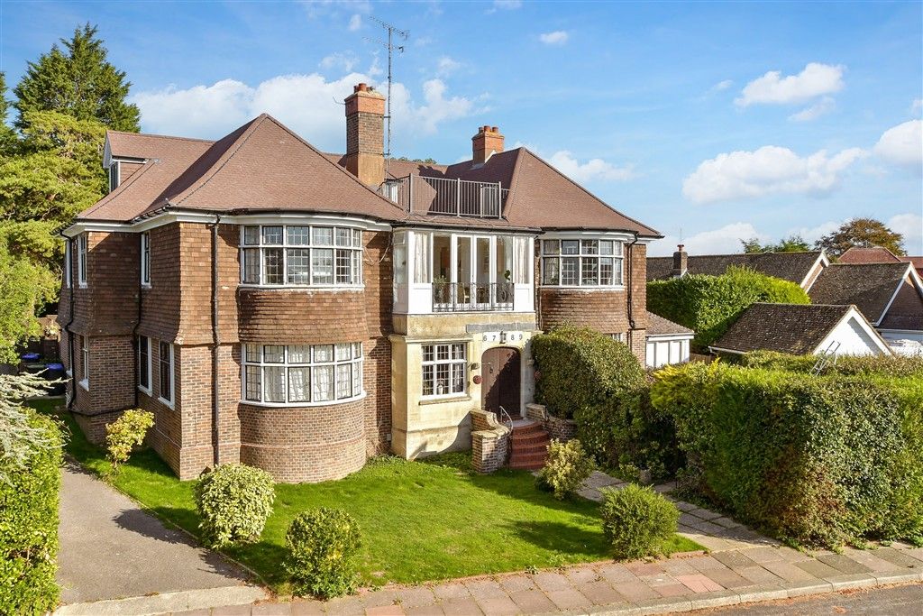 Property photo 1 of 16 External (Brochure)