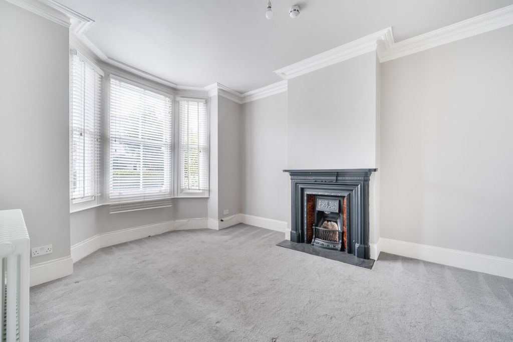Property photo 2 of 22 1493010-3-6A561Bd...