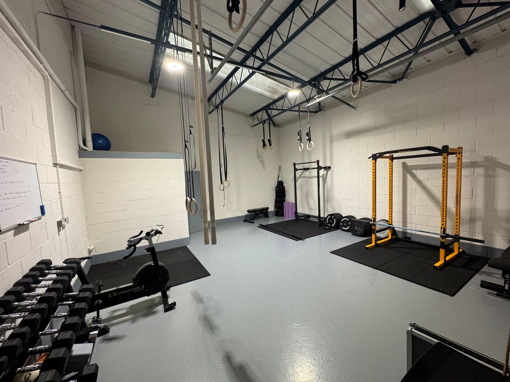 Property photo 1 of 5