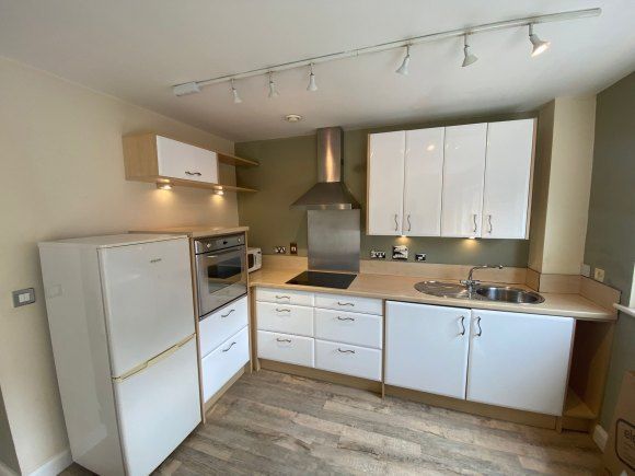 Property photo 2 of 4 Kitchen