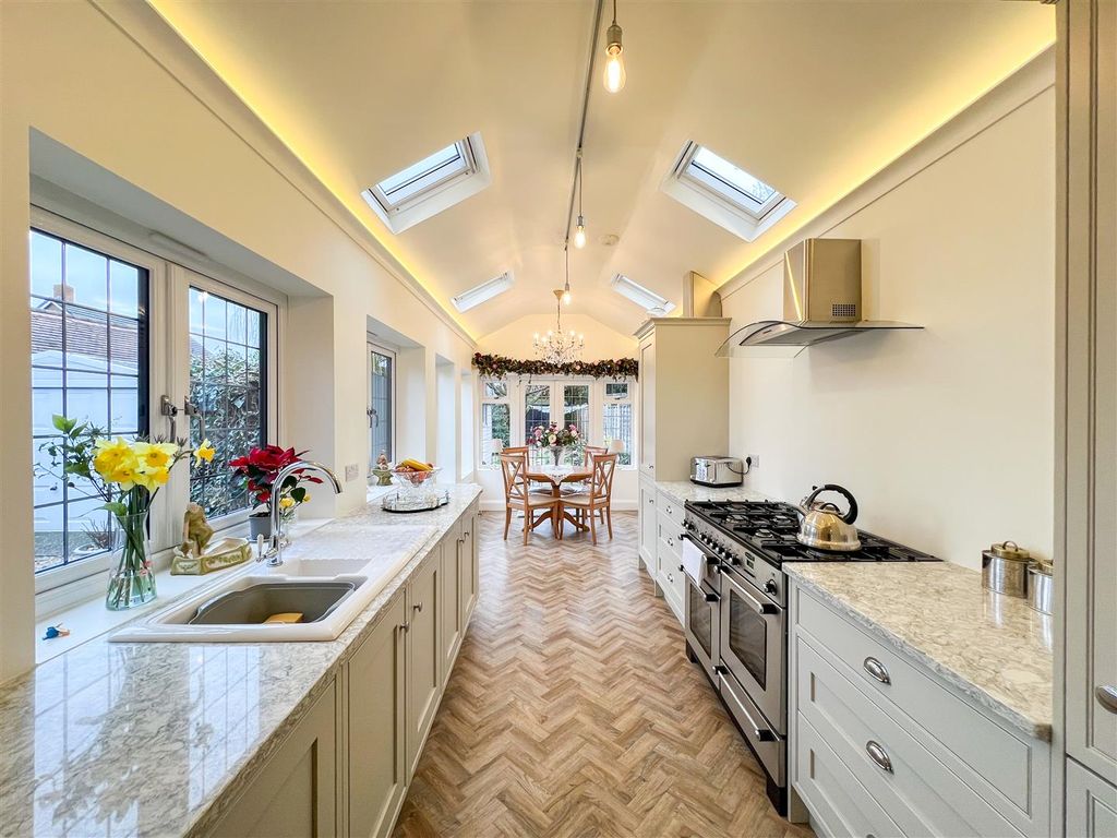 Property photo 2 of 24 Kitchen Diner