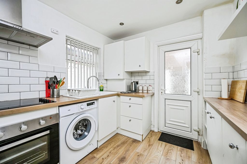 Property photo 3 of 14