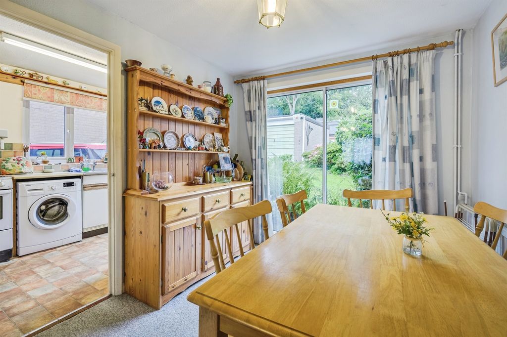 Property photo 3 of 17