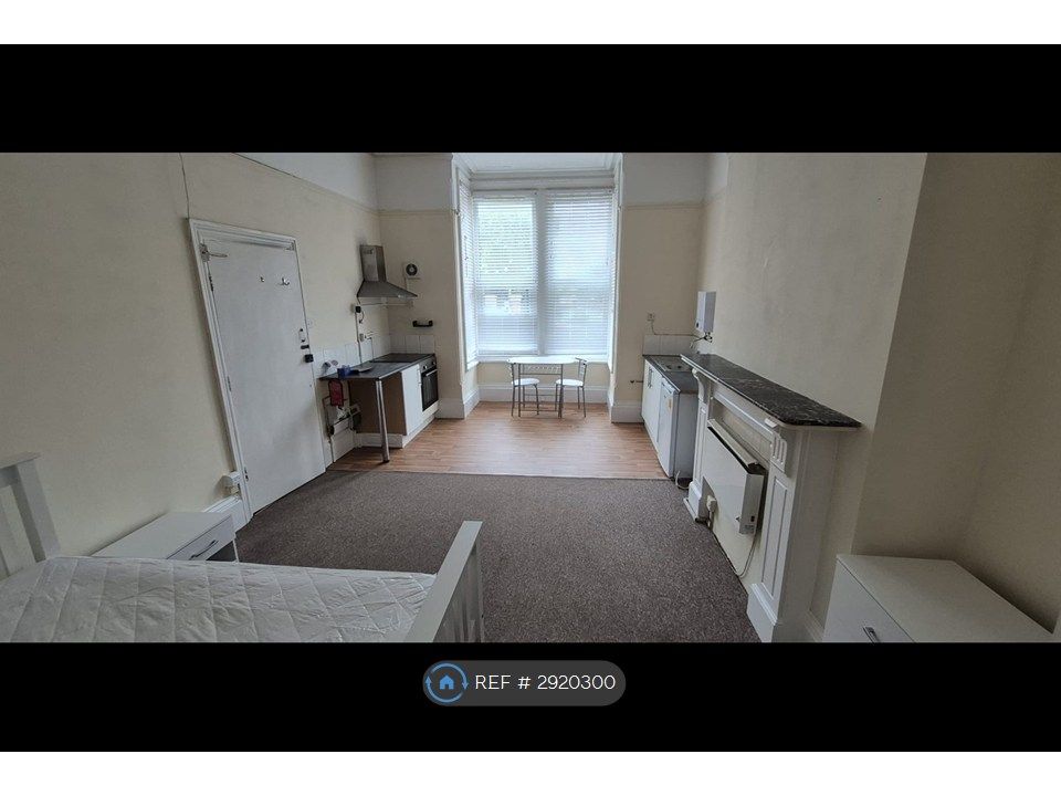 Property photo 1 of 2