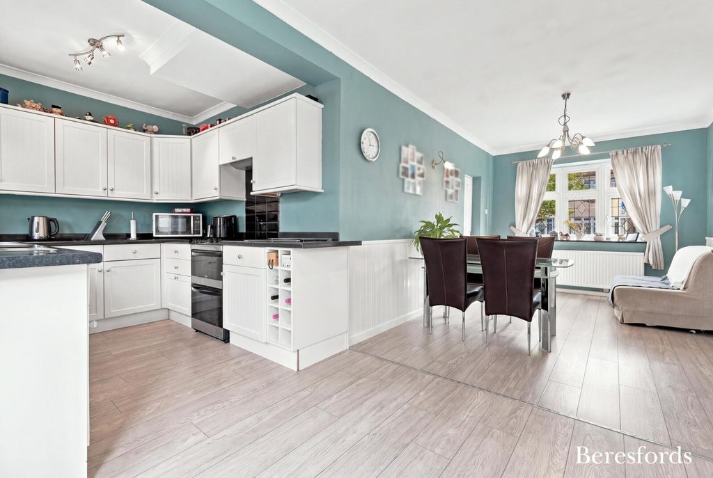 Property photo 2 of 34 Picture No. 06