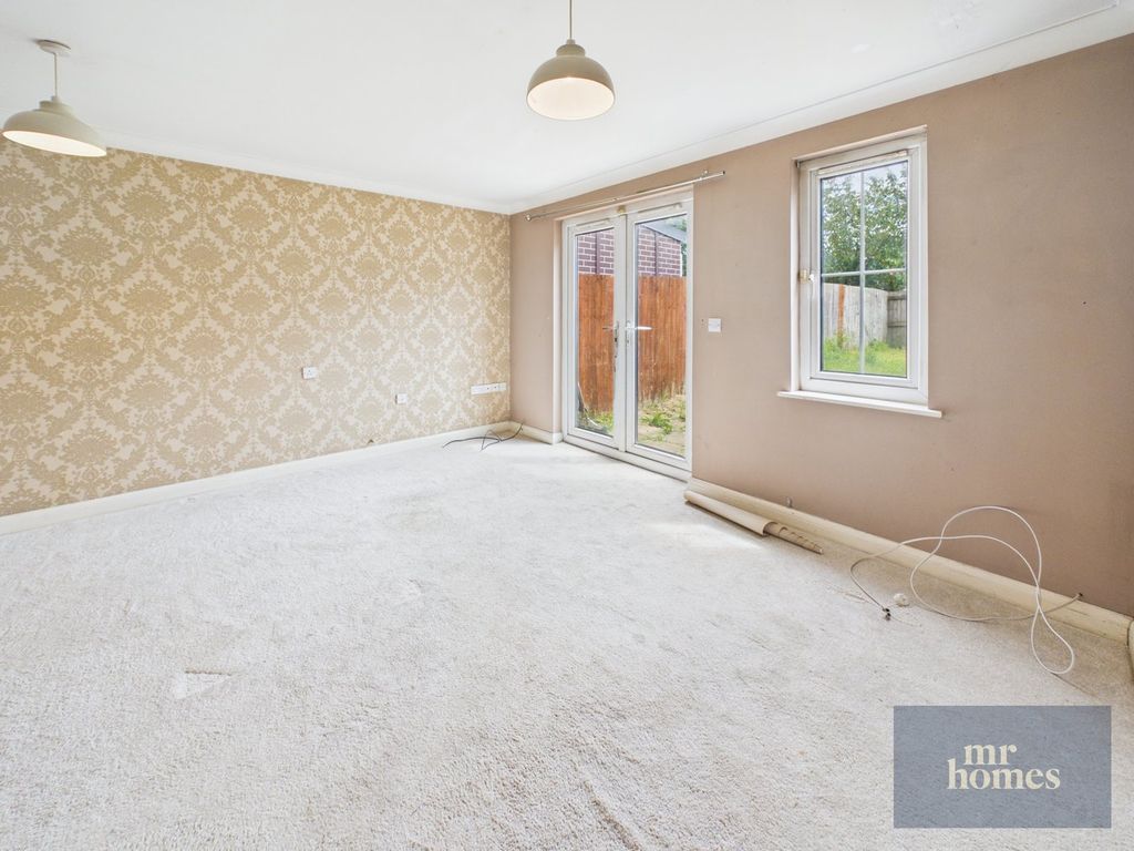 Property photo 3 of 28