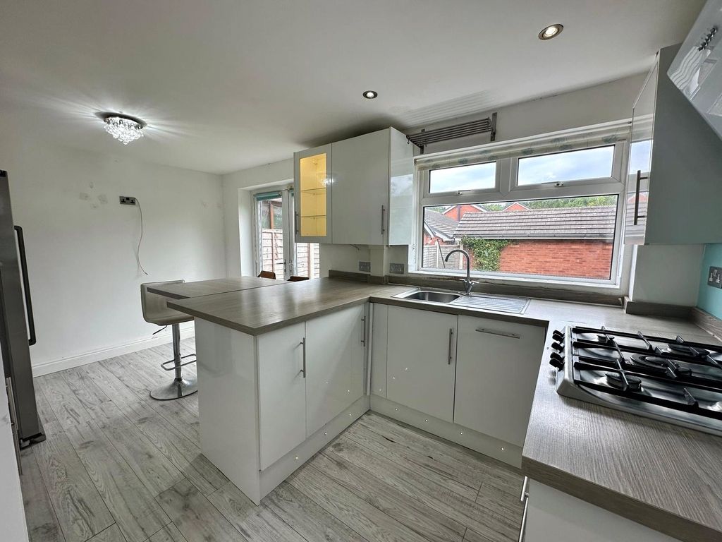 Property photo 2 of 14 Picture No. 03