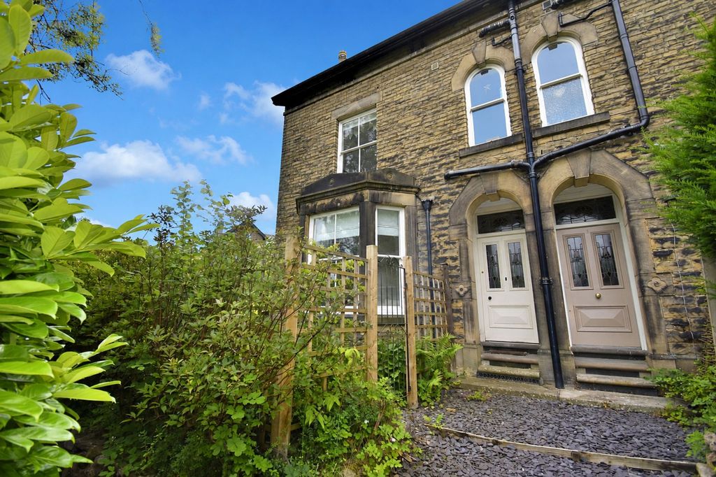 Property photo 1 of 25