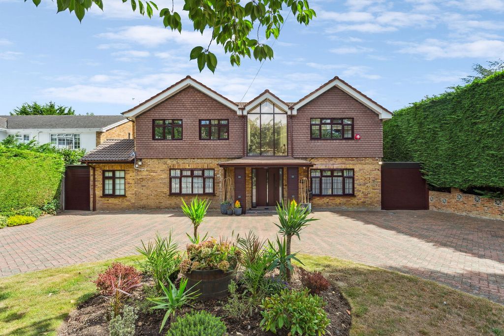 Property photo 1 of 33