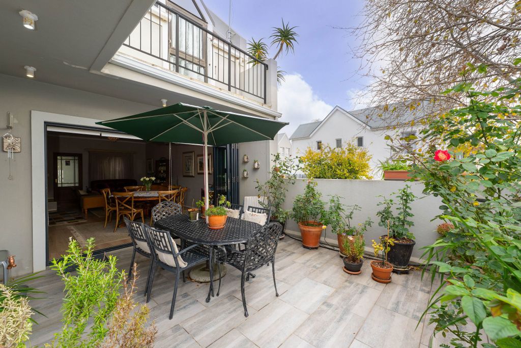 Property photo 2 of 40 St1704576