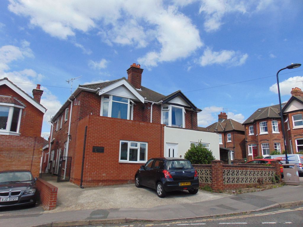 Property photo 1 of 6