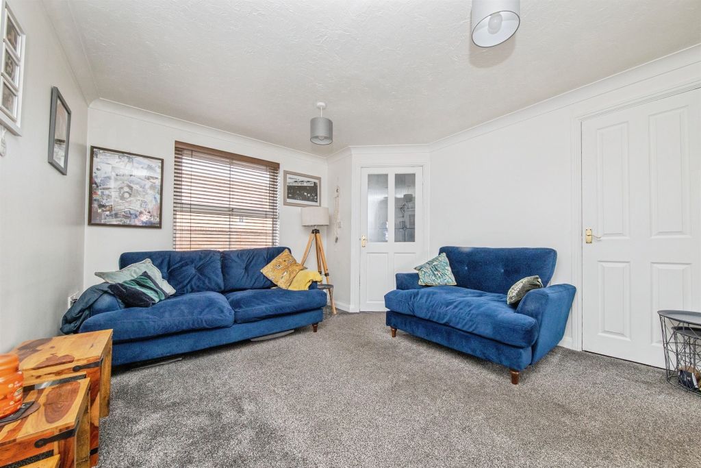 Property photo 3 of 16