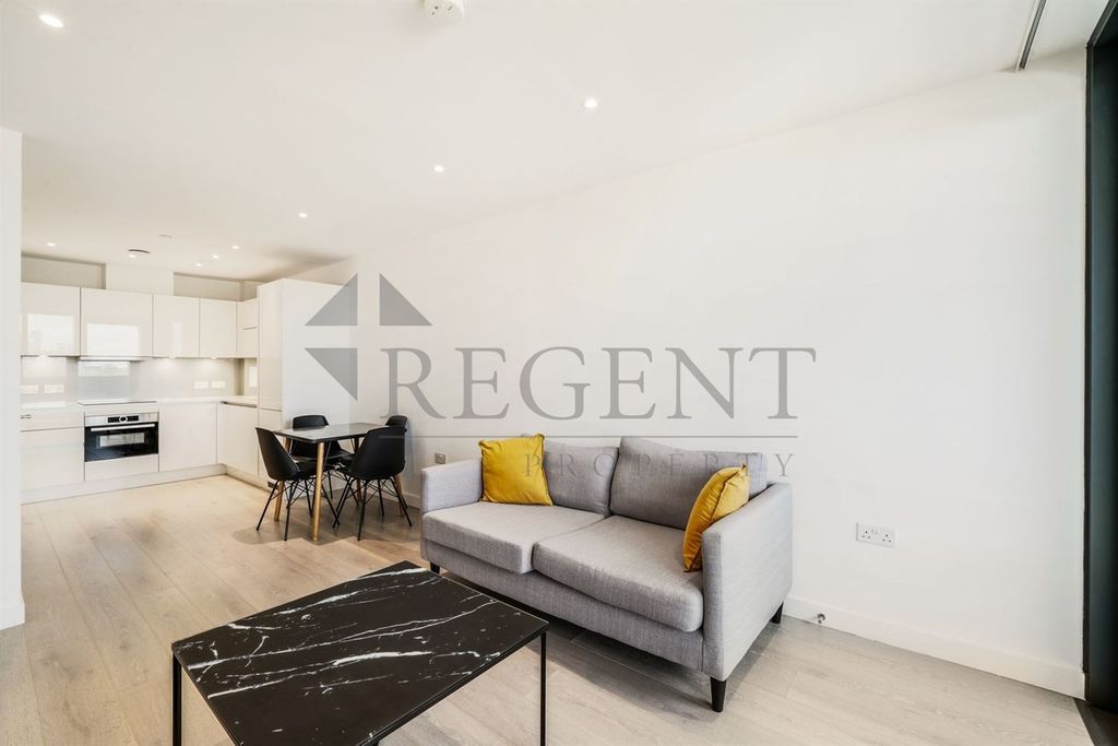 Property photo 3 of 19 Open Plan