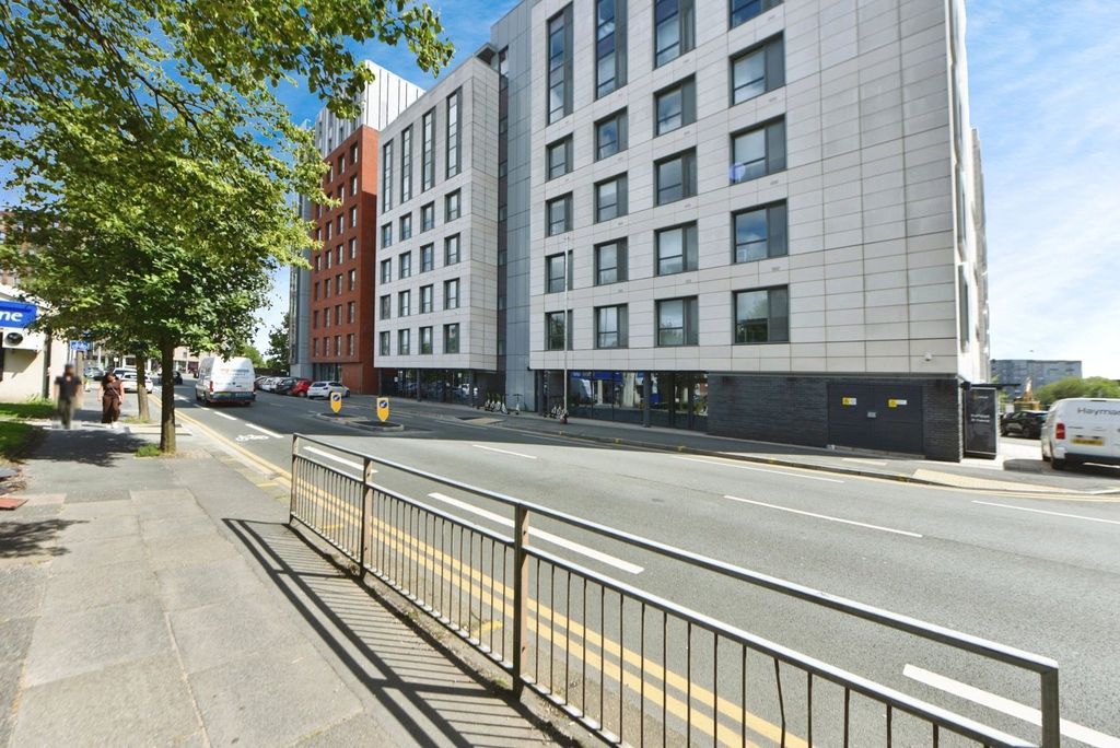 Property photo 1 of 17 External