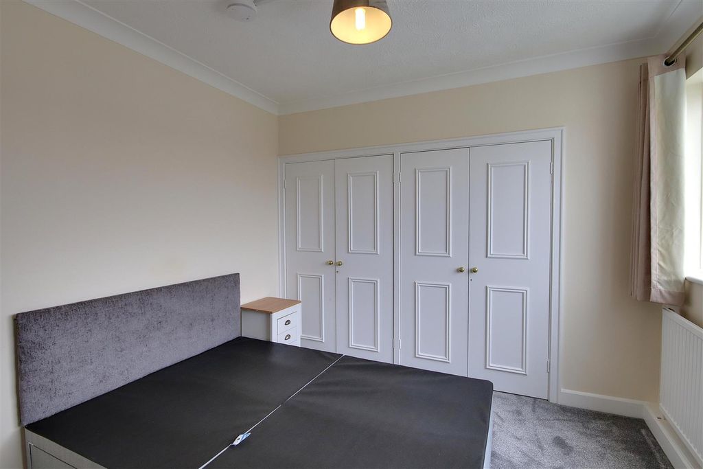 Property photo 3 of 7 Img_8981-Img_8983.Jpg