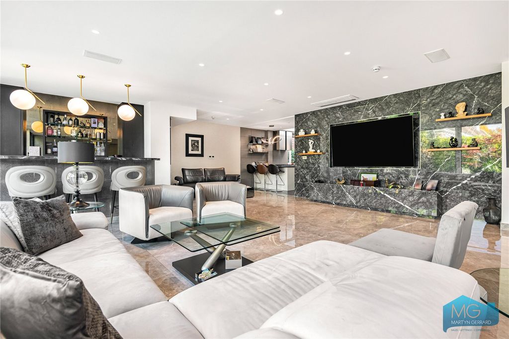 Property photo 3 of 37 Picture No. 47