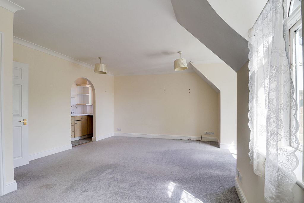 Property photo 2 of 14 Living Room