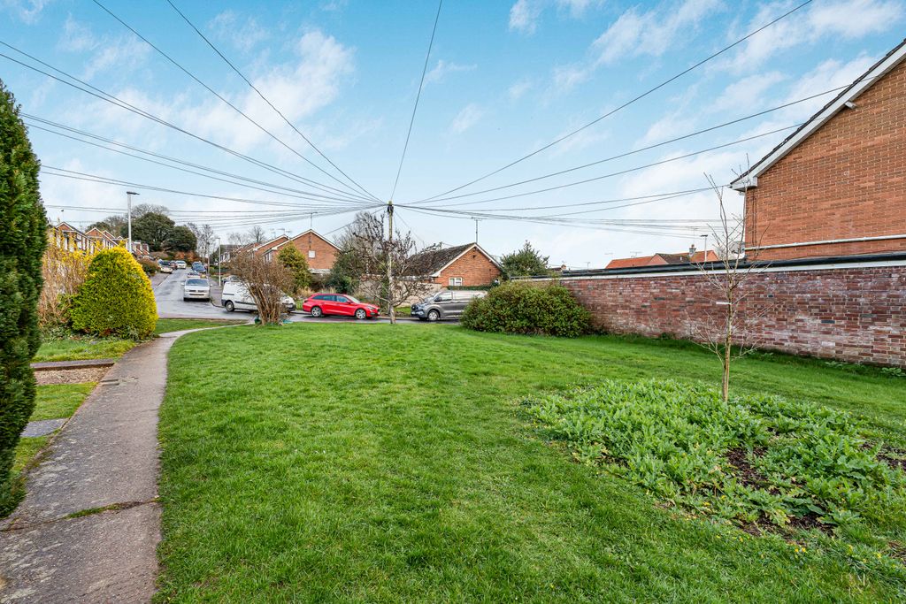 Property photo 1 of 25