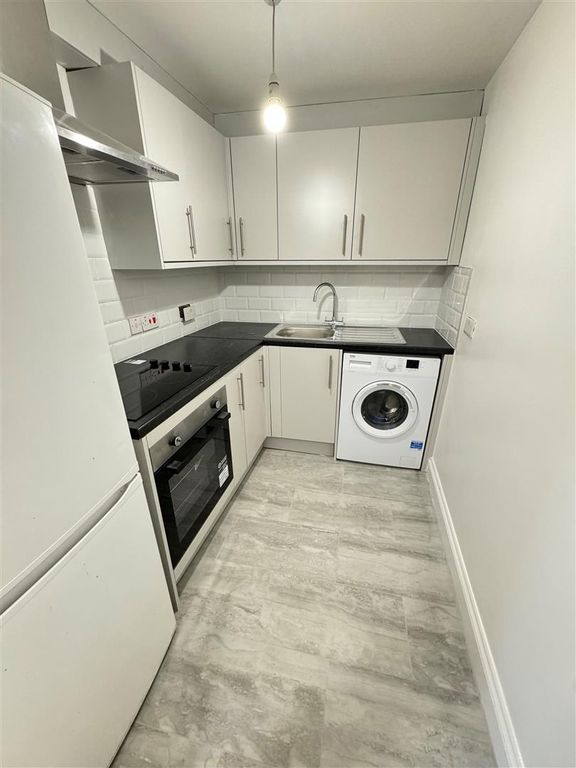 Property photo 2 of 7 Kitchen.Jpg
