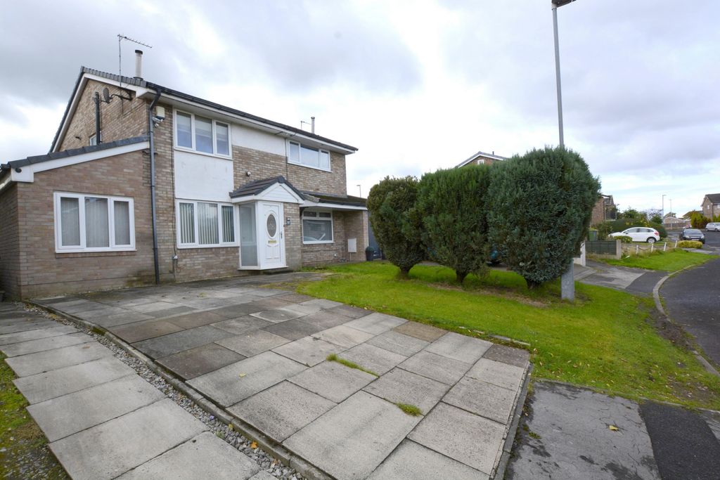 Property photo 1 of 11 Photo 3