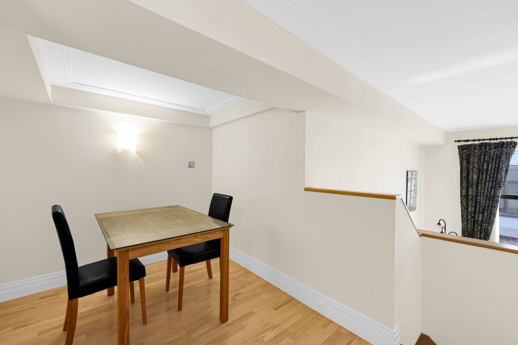 Property photo 3 of 19 Picture No. 03