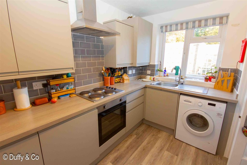 Property photo 1 of 21 5 Jireh Ct (6).Jpg