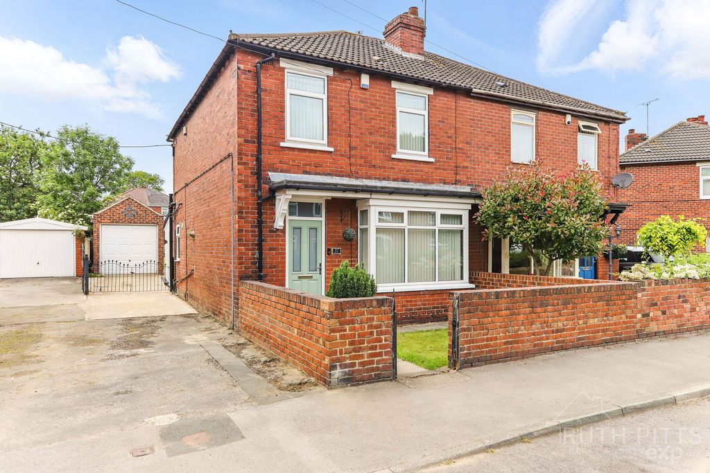 Property photo 1 of 34