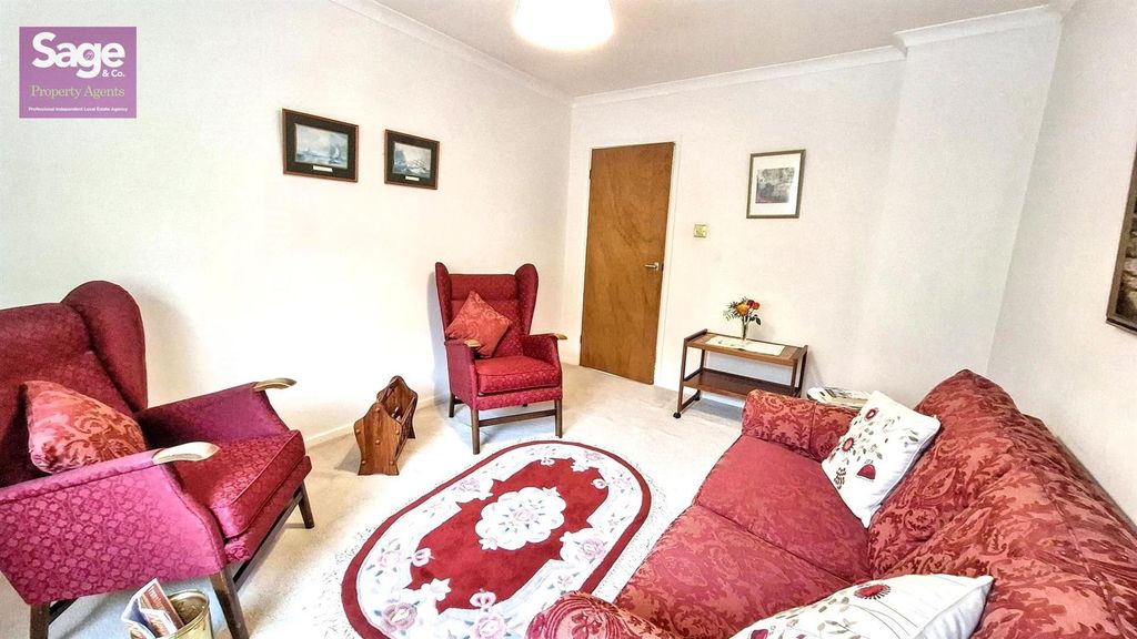 Property photo 3 of 36