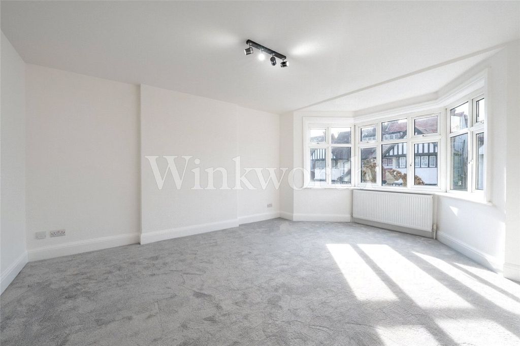 Property photo 2 of 9 Picture No. 06