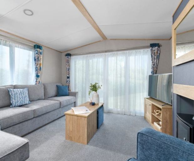 Property photo 3 of 11 4