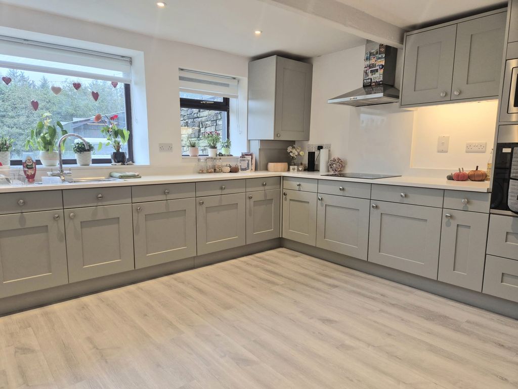 Property photo 2 of 16 Image