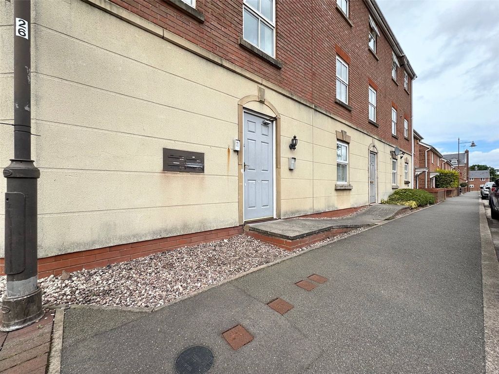 Property photo 1 of 7 Frontage