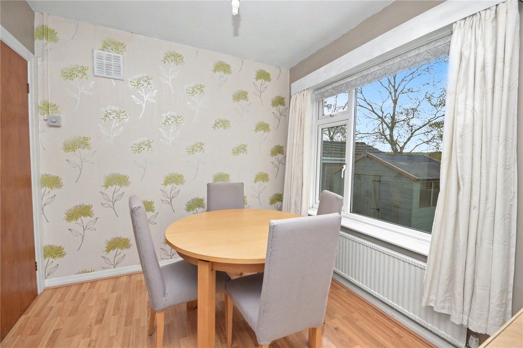 Property photo 3 of 12 Picture No. 10