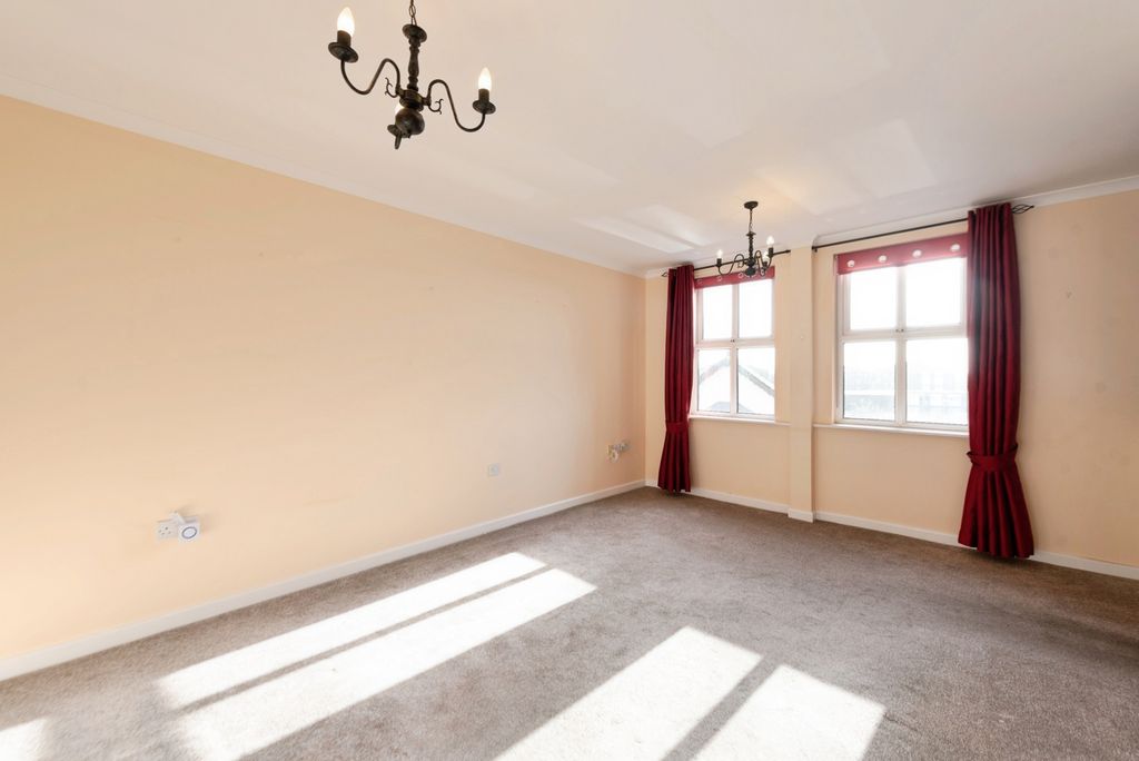 Property photo 2 of 13 Pbox-Img.Jpg