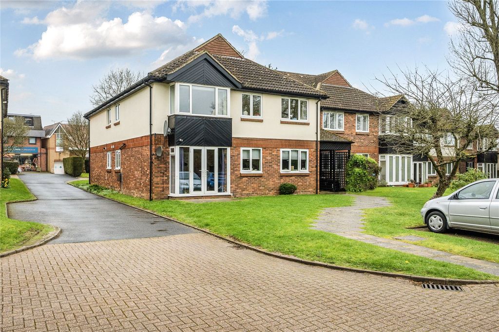 Property photo 2 of 19 Picture No. 16