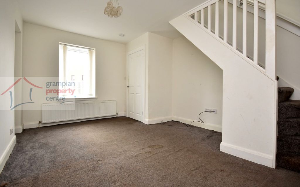 Property photo 2 of 17 l2 .Jpg