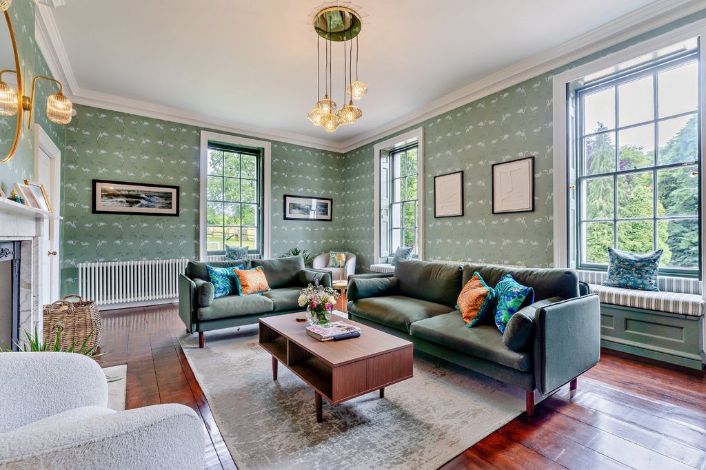 Property photo 3 of 21 Reception Room