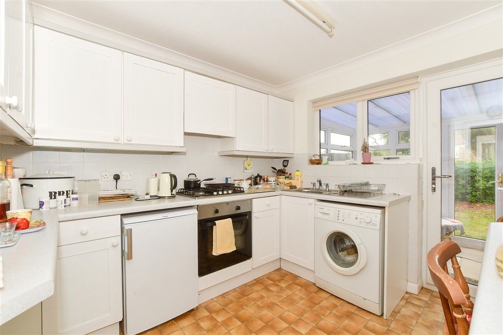 Property photo 2 of 12 Kitchen