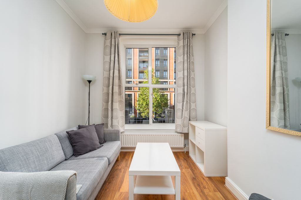 Property photo 1 of 7 Mba08238-Edit