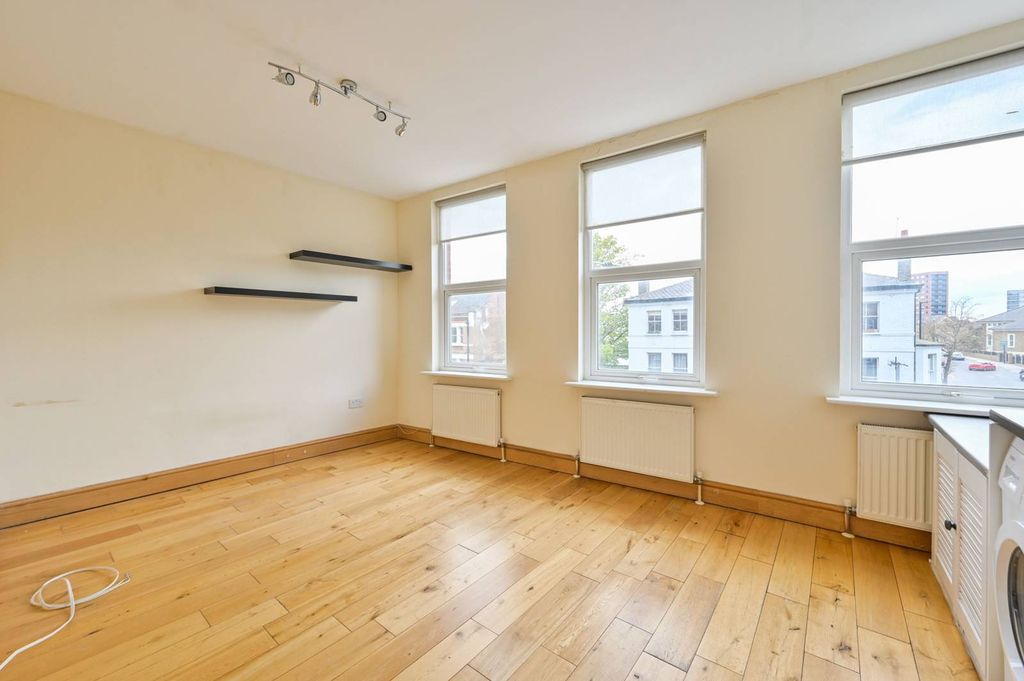 Property photo 2 of 5